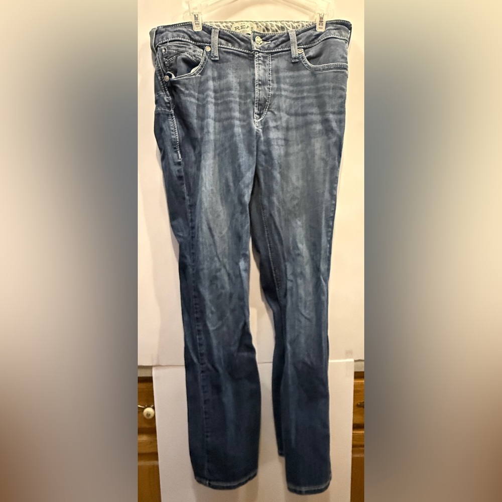 Ariat High Rise Blue Jeans Timeless Appeal
